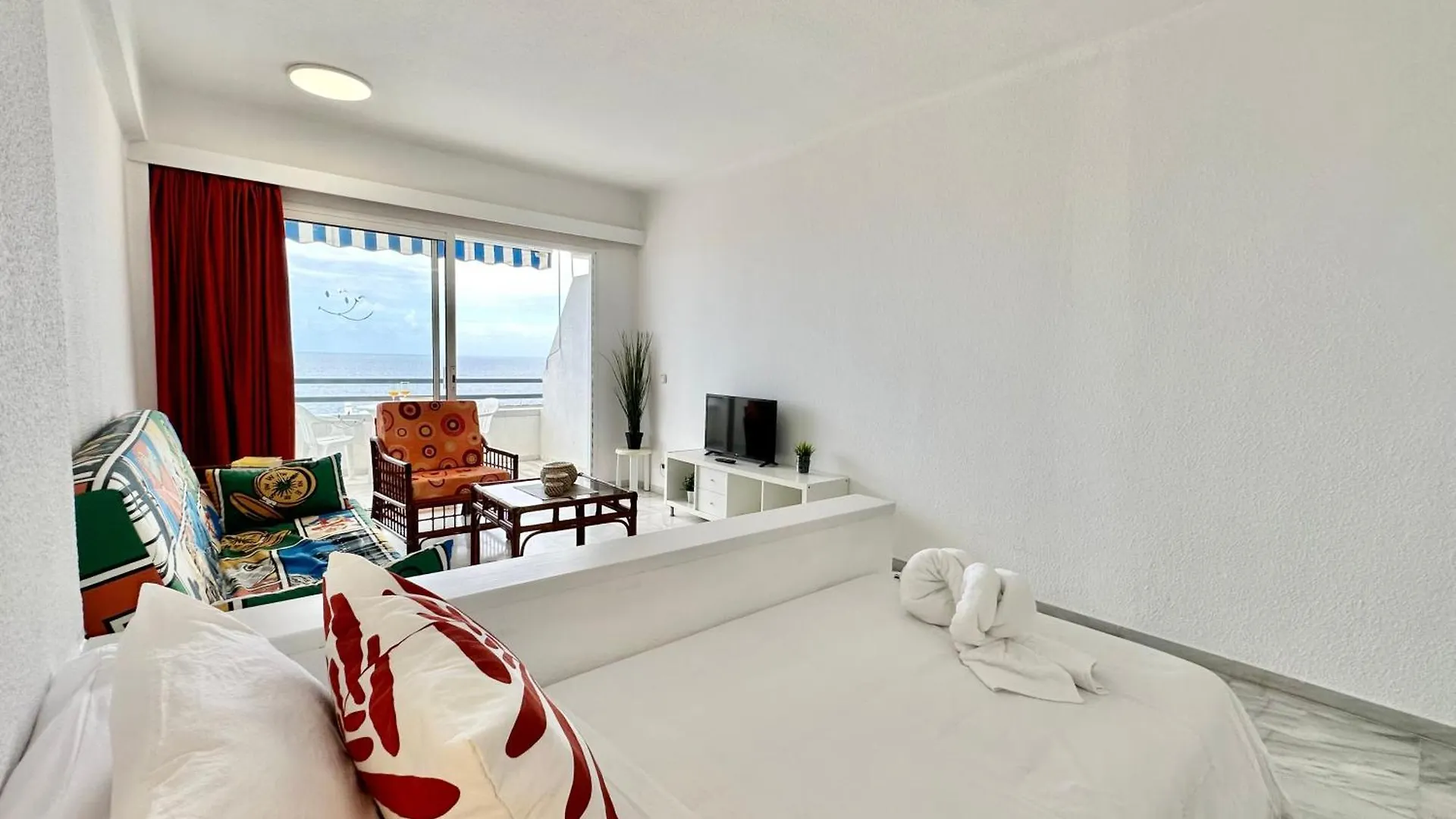 Atlantis Home (Adults Only) 아데제 아파트